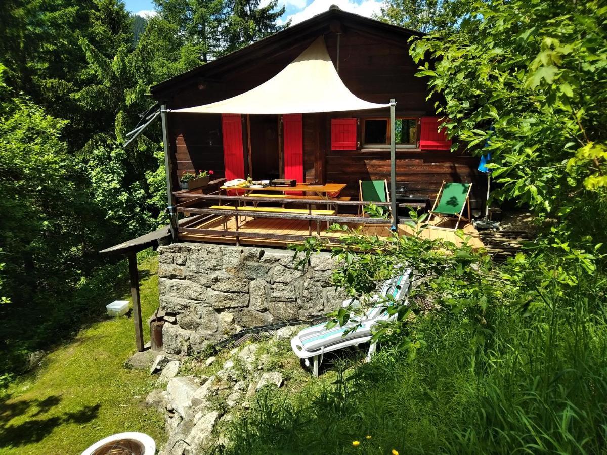 Petit Chalet Rustique Et Bucolique Bovernier Zewnętrze zdjęcie
