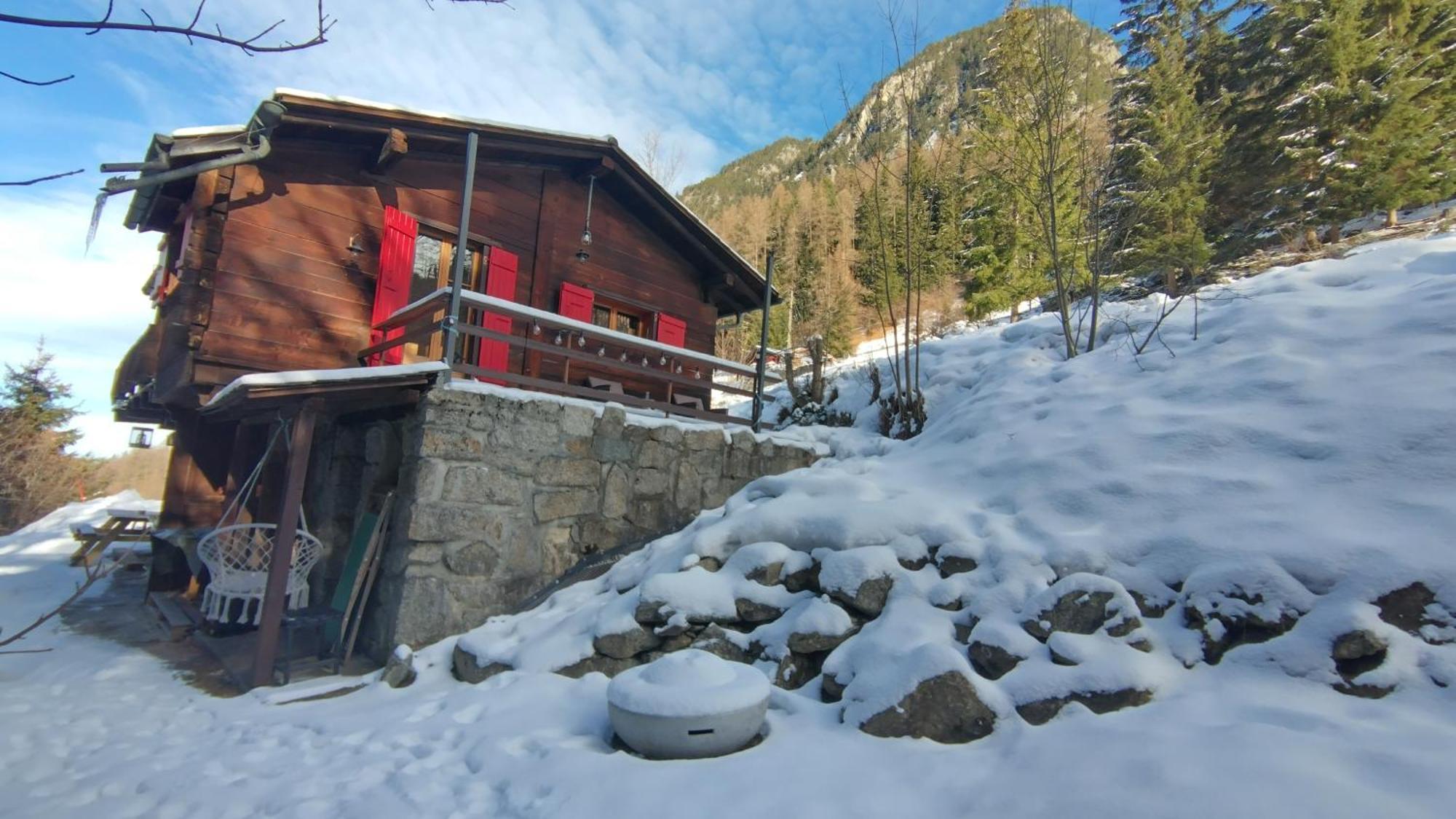 Petit Chalet Rustique Et Bucolique Bovernier Zewnętrze zdjęcie