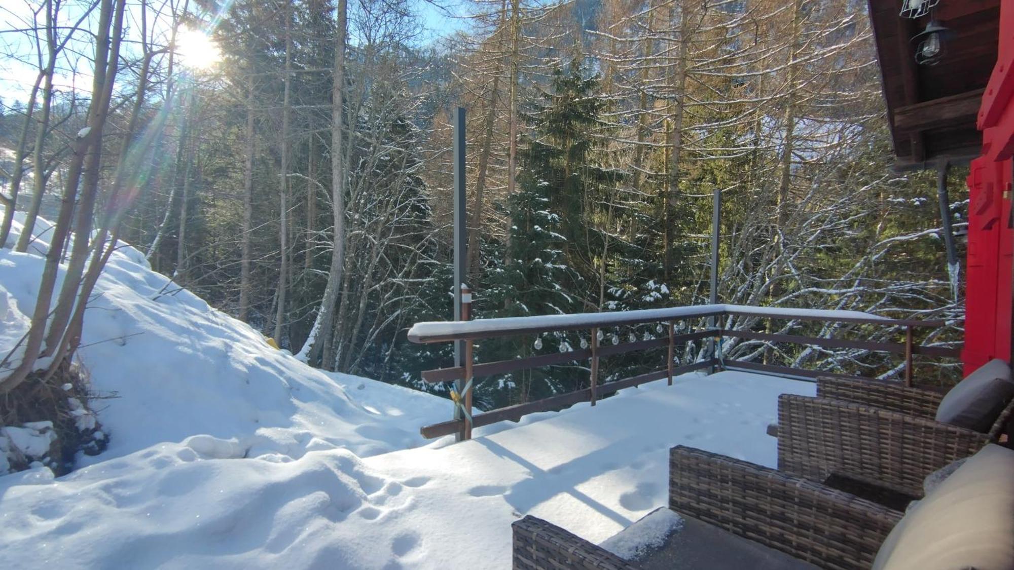 Petit Chalet Rustique Et Bucolique Bovernier Zewnętrze zdjęcie