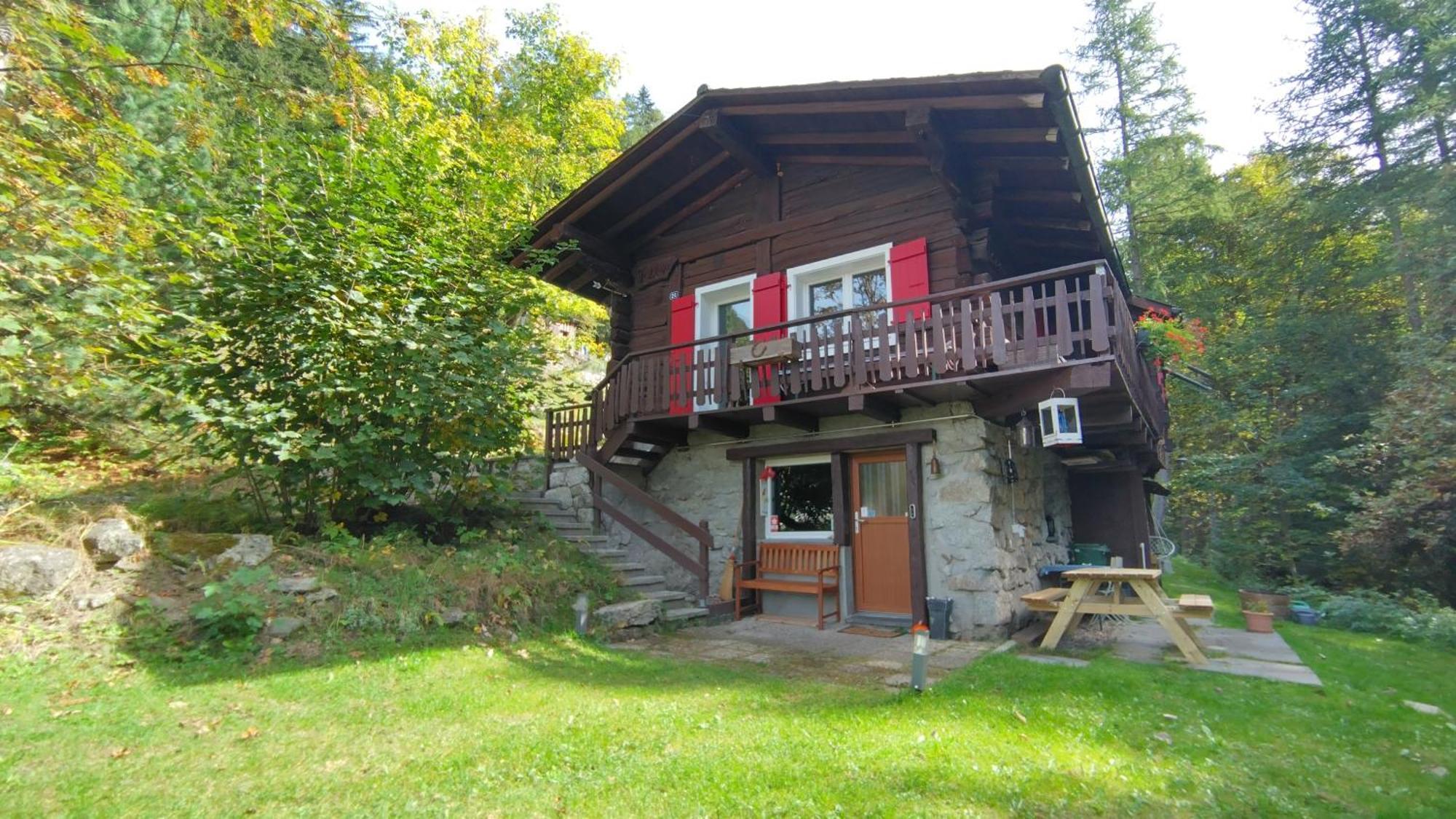 Petit Chalet Rustique Et Bucolique Bovernier Zewnętrze zdjęcie
